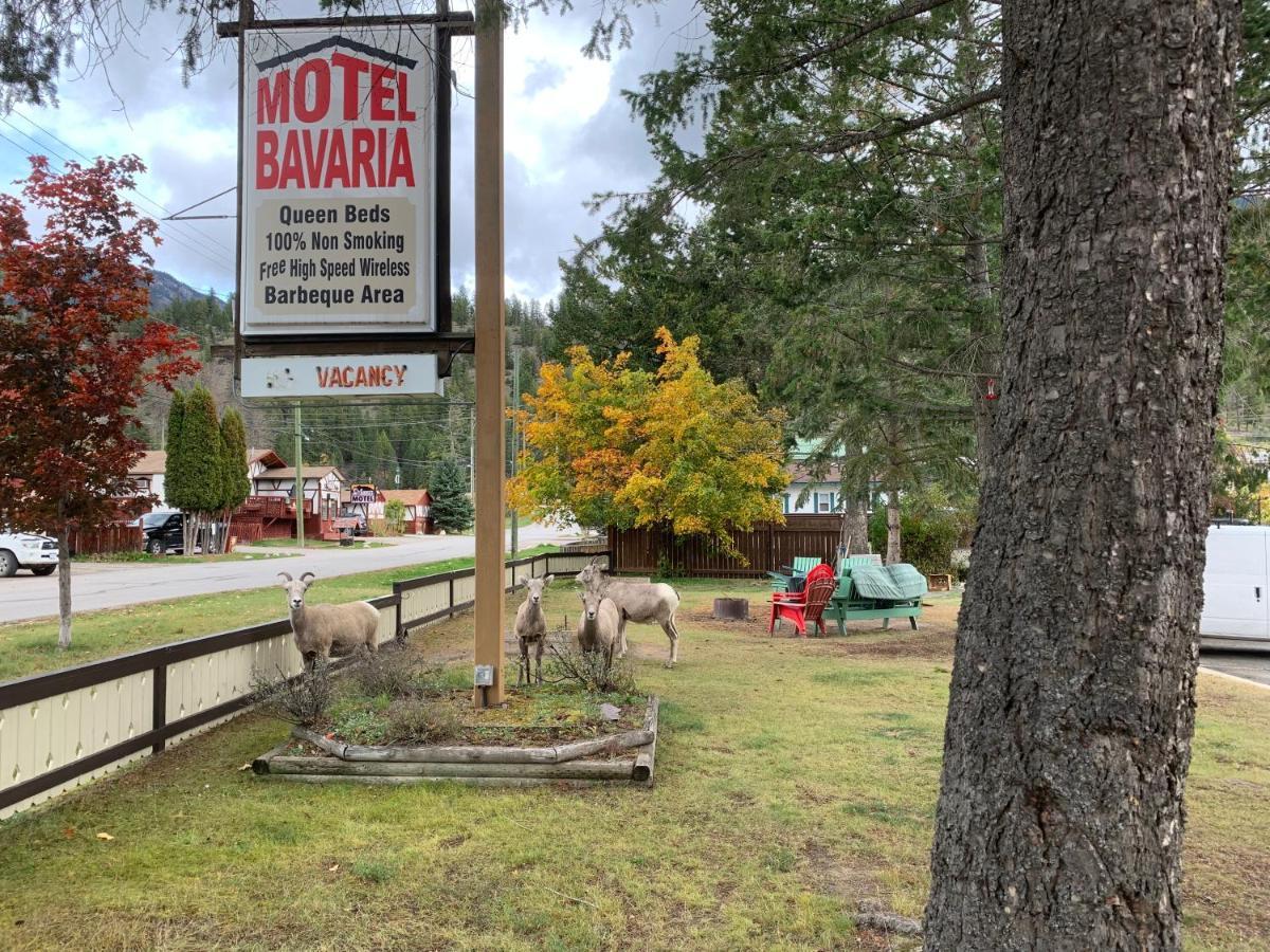 Motel Bavaria Radium Hot Springs Extérieur photo