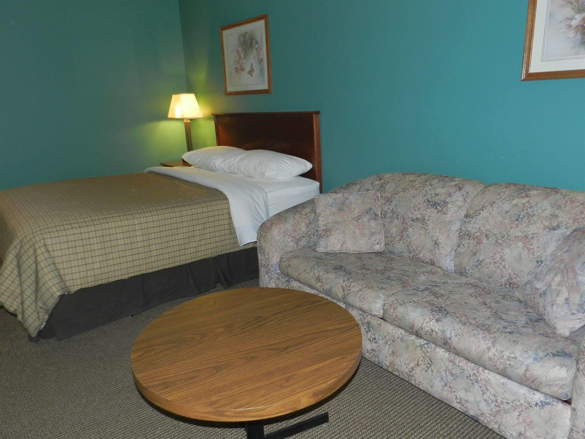 Motel Bavaria Radium Hot Springs Extérieur photo
